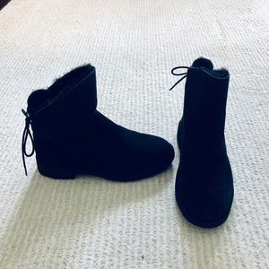 Ugg Naiyah Black Suede Boots Booties 7 New
